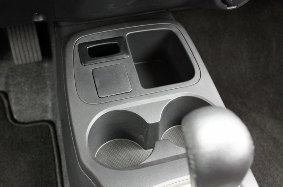  Mitsubishi Mirage 2014 года  (фото 29 из 39)